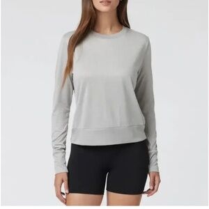 Vuori Daydream Crew Light Heather Gray Long Sleeves